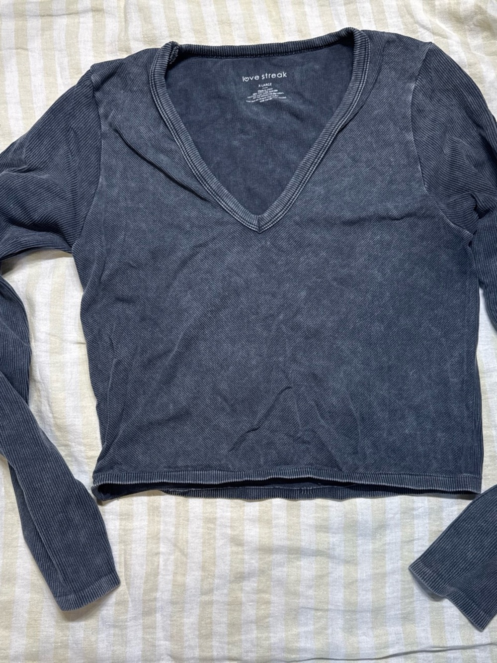 Love Streak Women's V-Neck Long Sleeve Top - Washed Charcoal